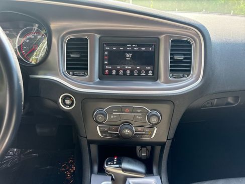 Used 2021 Dodge Charger SXT RWD image 19