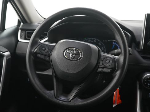 Used 2025 Toyota RAV4 LE AWD/4WD image 16