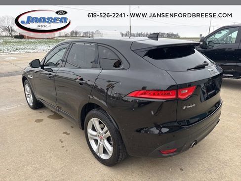 Used 2017 Jaguar F-PACE R-Sport image 4