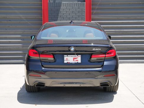 Used 2023 BMW 540i w/ M Sport Package RWD image 4