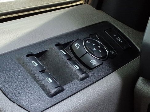 Used 2022 Ford F250 XLT w/ Black Appearance Package AWD/4WD image 20