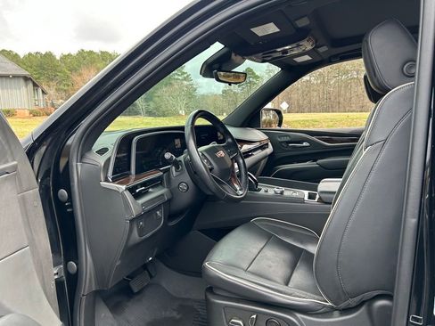 Used 2023 Cadillac Escalade ESV Premium Luxury image 41