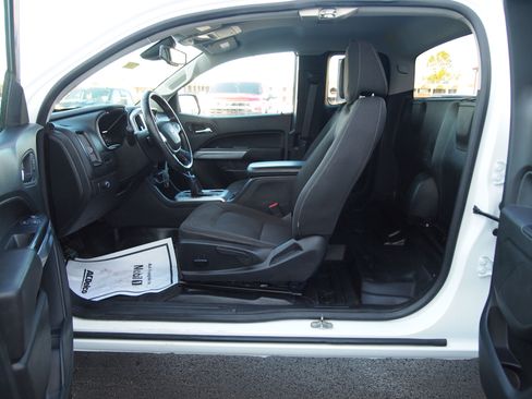 Used 2022 Chevrolet Colorado LT w/ Fleet Safety Package image 25