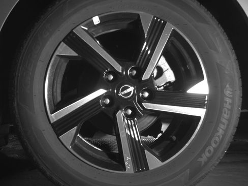 Used 2025 Nissan Sentra SV FWD image 14