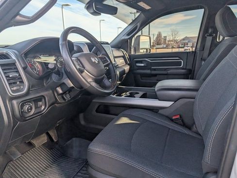 Used 2024 RAM 3500 Big Horn w/ Sport Appearance Package image 12