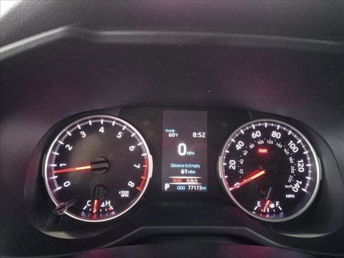 Used 2022 Toyota RAV4 LE image 16