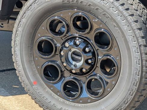 New 2026 Ford F250 Lariat w/ Black Appearance Package image 39