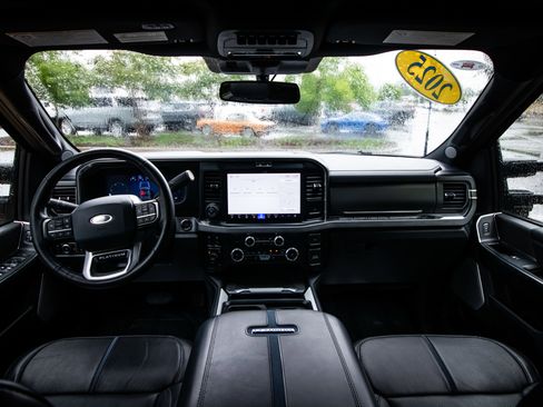Used 2025 Ford F450 Platinum w/ FX4 Off-Road Package AWD/4WD image 29