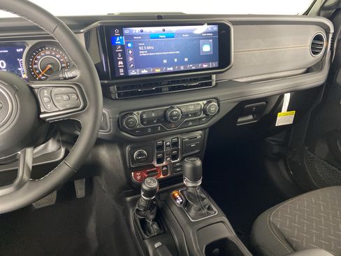New 2026 Jeep Gladiator Mojave AWD/4WD image 24