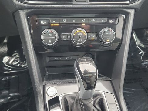 Certified 2024 Volkswagen Taos SE AWD/4WD image 23