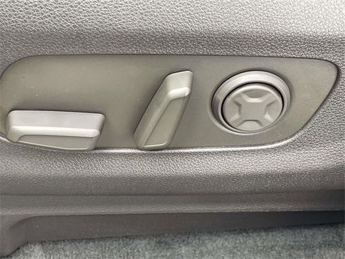 New 2026 Kia Carnival EX image 27