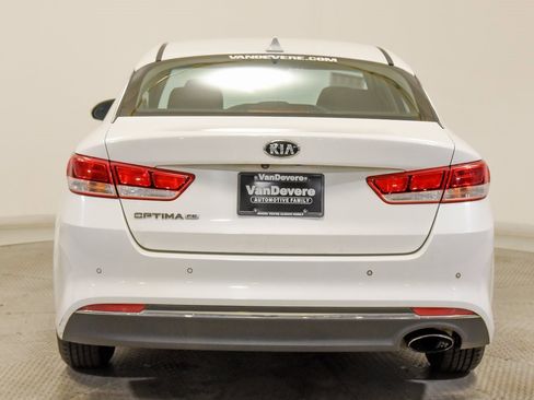 Used 2018 Kia Optima LX image 10