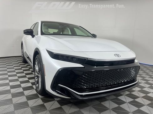 Certified 2026 Toyota Crown Limited w/ Advanced Technology Package image 22