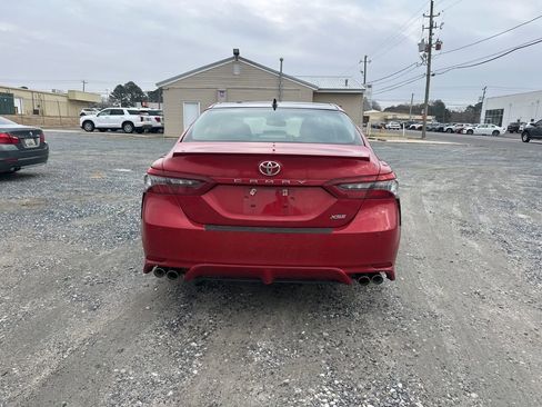 Used 2022 Toyota Camry XSE w/ Navigation Package image 4