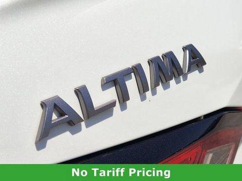 Certified 2024 Nissan Altima 2.5 SV w/ SV Premium Package FWD image 11