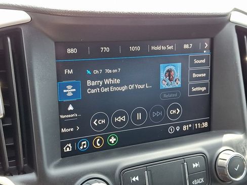 Used 2022 GMC Terrain SLT FWD image 17