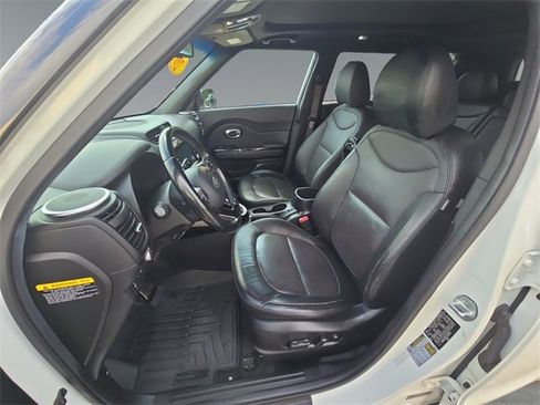 Used 2014 Kia Soul ! w/ Sun & Sound Package image 13