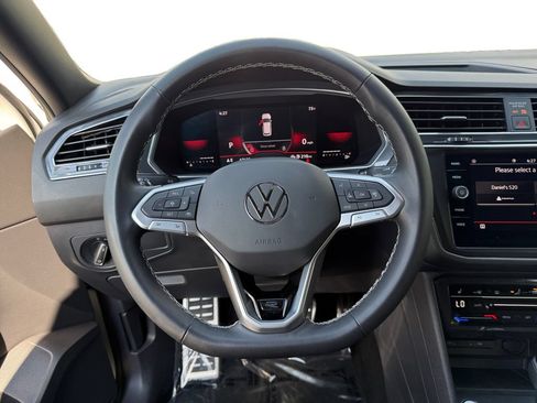 Used 2023 Volkswagen Tiguan SE R-Line FWD image 12