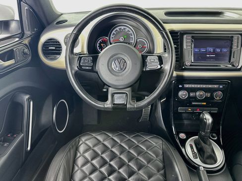 Used 2019 Volkswagen Beetle 2.0T S FWD image 22