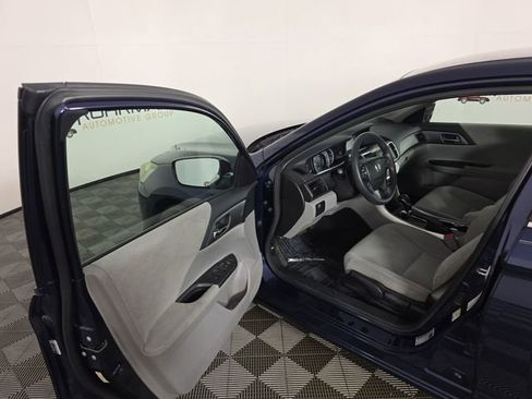 Used 2013 Honda Accord LX image 17