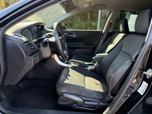 Used 2017 Honda Accord LX image 8