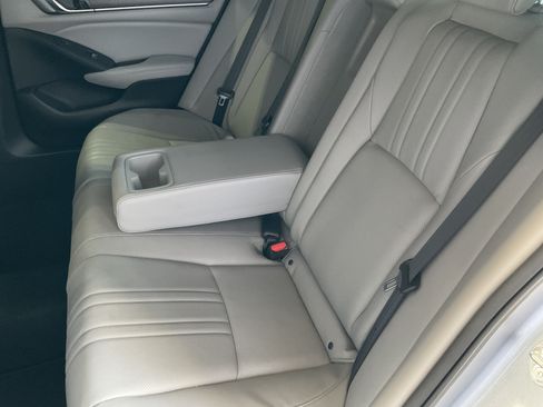 Used 2018 Honda Accord Touring image 39