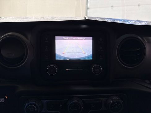 Used 2020 Jeep Wrangler Sport image 17