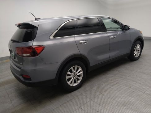 Used 2020 Kia Sorento L image 10