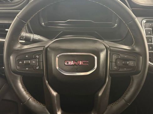 Used 2024 GMC Yukon AT4 w/ Technology Package AWD/4WD image 27