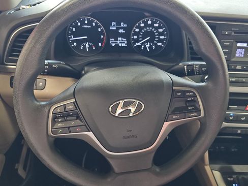 Used 2017 Hyundai Elantra SE FWD image 6