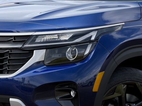 New 2026 Kia Seltos EX FWD image 10