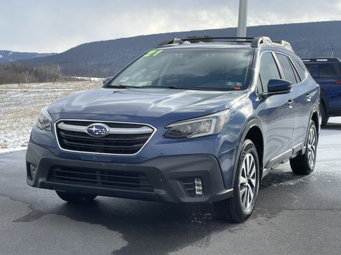 Used 2021 Subaru Outback Premium image 8