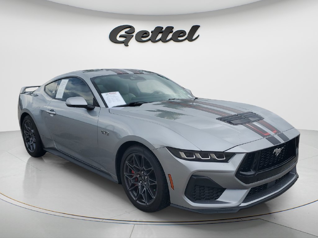 Used 2025 Ford Mustang GT Premium w/ GT Performance Package RWD image 2
