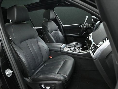 Used 2019 BMW X5 xDrive40i w/ M Sport Package image 22