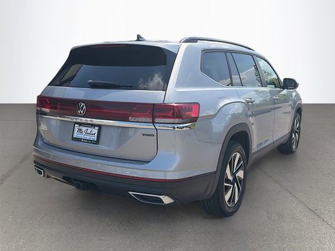 Used 2024 Volkswagen Atlas SE image 5