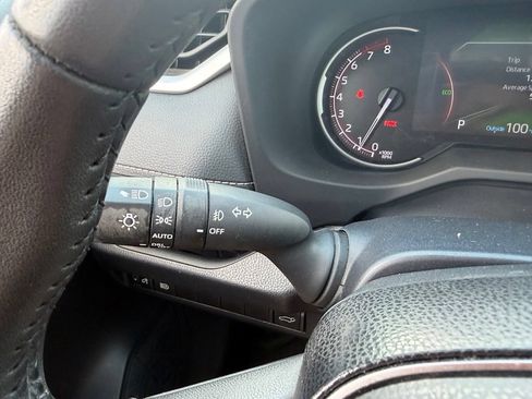Used 2024 Toyota RAV4 XLE Premium FWD image 36