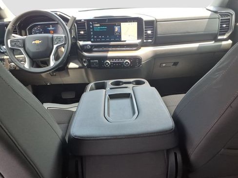 Used 2025 Chevrolet Silverado 1500 LT RWD image 16