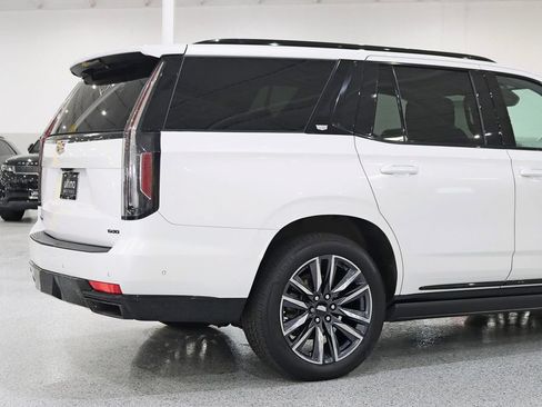 Used 2023 Cadillac Escalade Sport Platinum AWD/4WD image 10