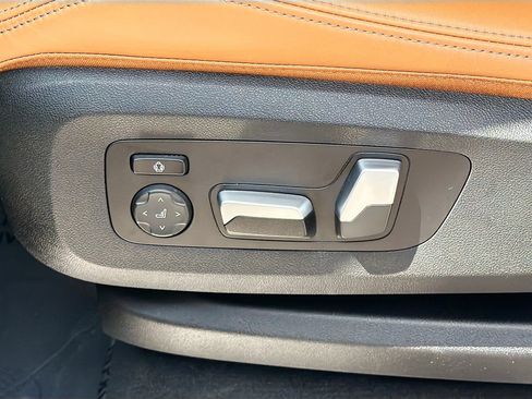 Used 2023 BMW X5 xDrive40i w/ Premium Package AWD/4WD image 24