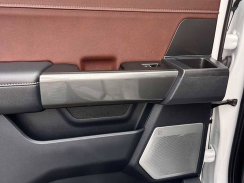 Used 2022 Ford F150 Lariat w/ Equipment Group 502A High image 46