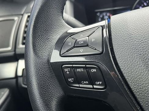 Used 2018 Ford Explorer XLT w/ Equipment Group 202A image 29