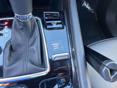 Used 2024 Jeep Compass Latitude image 41