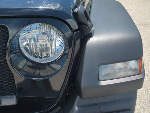 Used 2021 Jeep Wrangler Sport AWD/4WD image 11