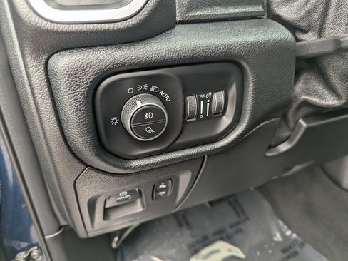 Used 2020 RAM 1500 Laramie image 14