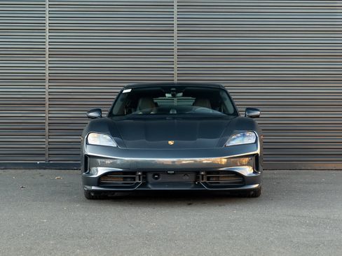 Used 2025 Porsche Taycan 4S image 11