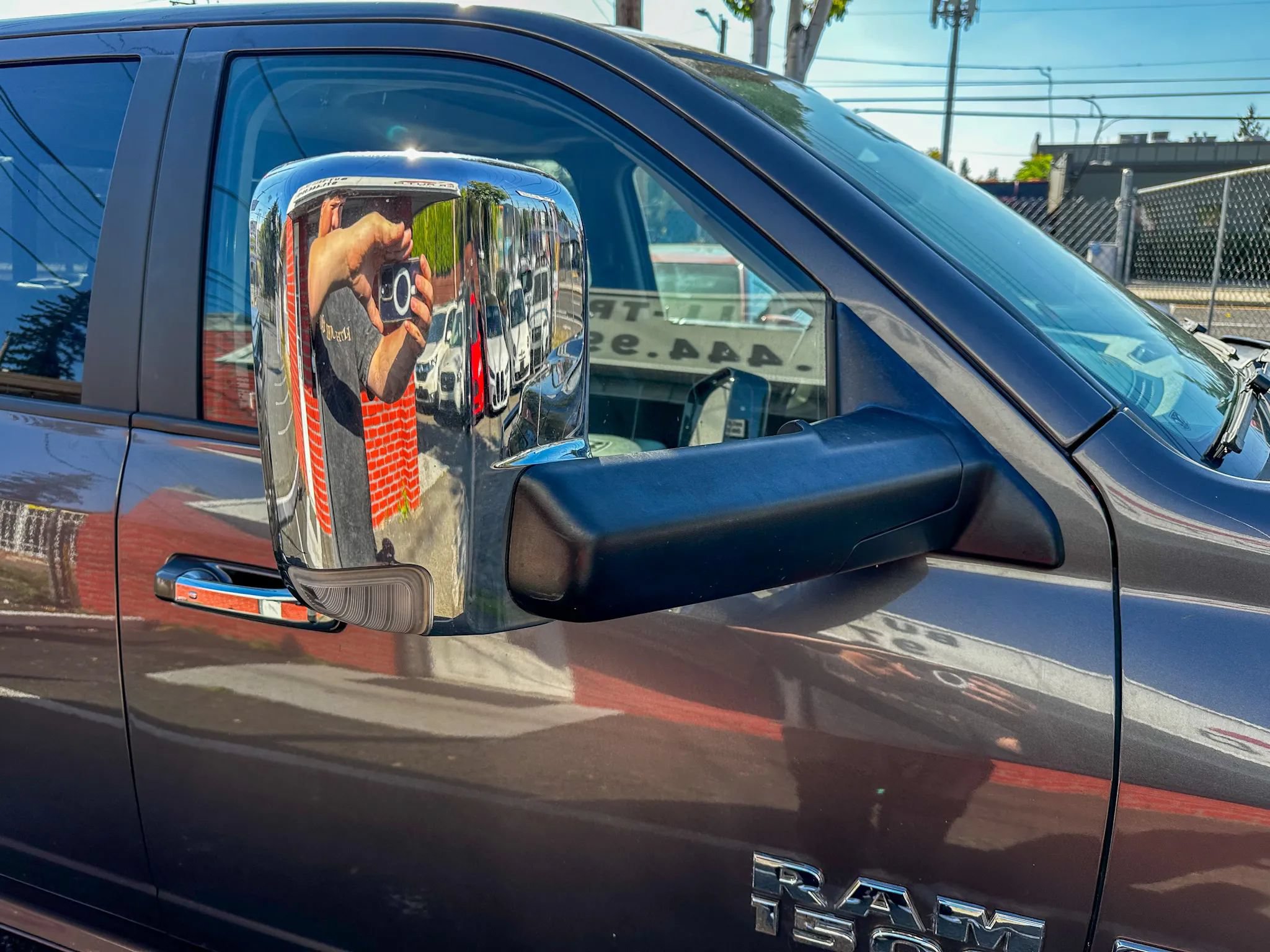 Used 2018 RAM 1500 Laramie w/ Convenience Group AWD/4WD image 38
