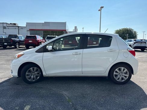 Used 2013 Toyota Yaris LE FWD image 3