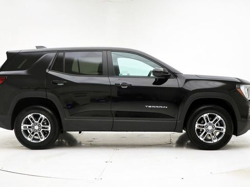 Used 2025 GMC Terrain Elevation AWD/4WD image 3