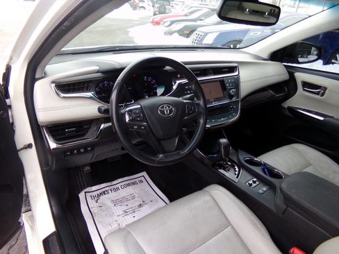 Used 2014 Toyota Avalon Limited image 5