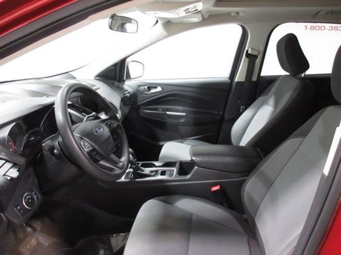 Used 2018 Ford Escape SE w/ SE Sync 3 Package image 9